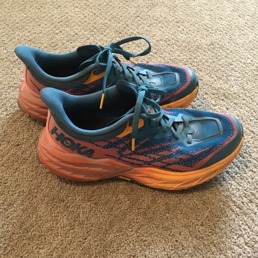 Hoka Speedgoat 5 sneakers